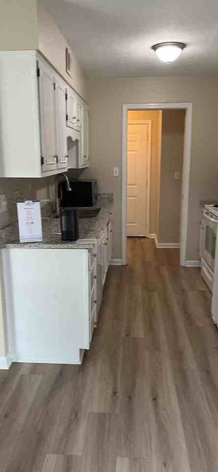 615 Stivers Rd - Photo 3 of 12