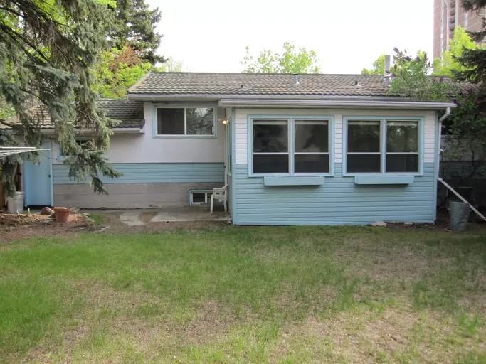 10944 54 Ave Nw - Photo 2 of 16