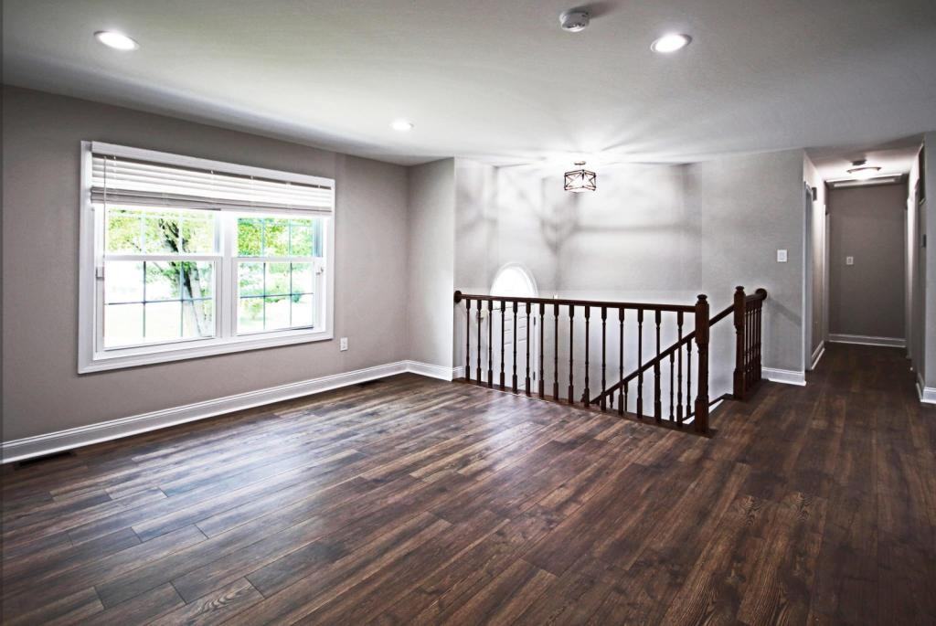 411 Willow Hill Ct - Photo 3 of 15