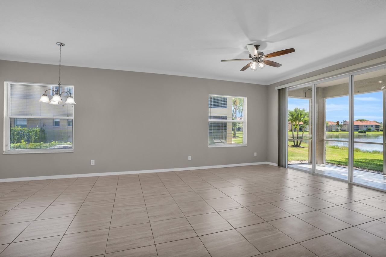 6560 Huntington Lakes Cir #1 - Photo 4 of 27