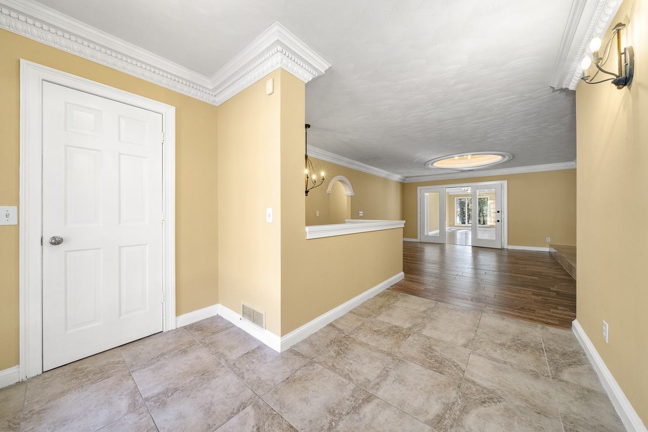 225 Wren Rd - Photo 6 of 39