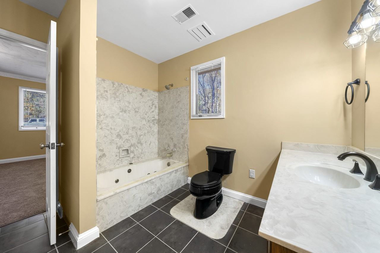 225 Wren Rd - Photo 3 of 39