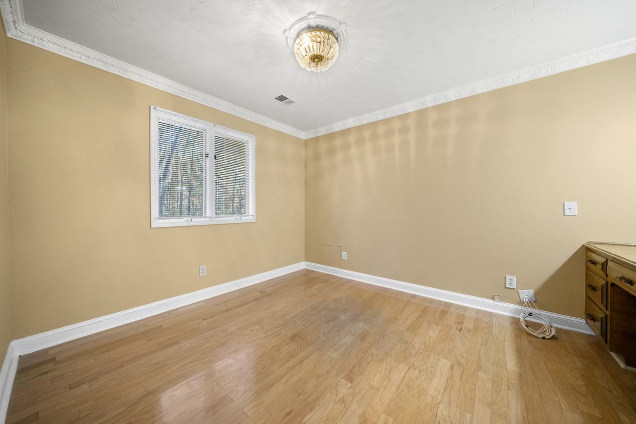 225 Wren Rd - Photo 3 of 39