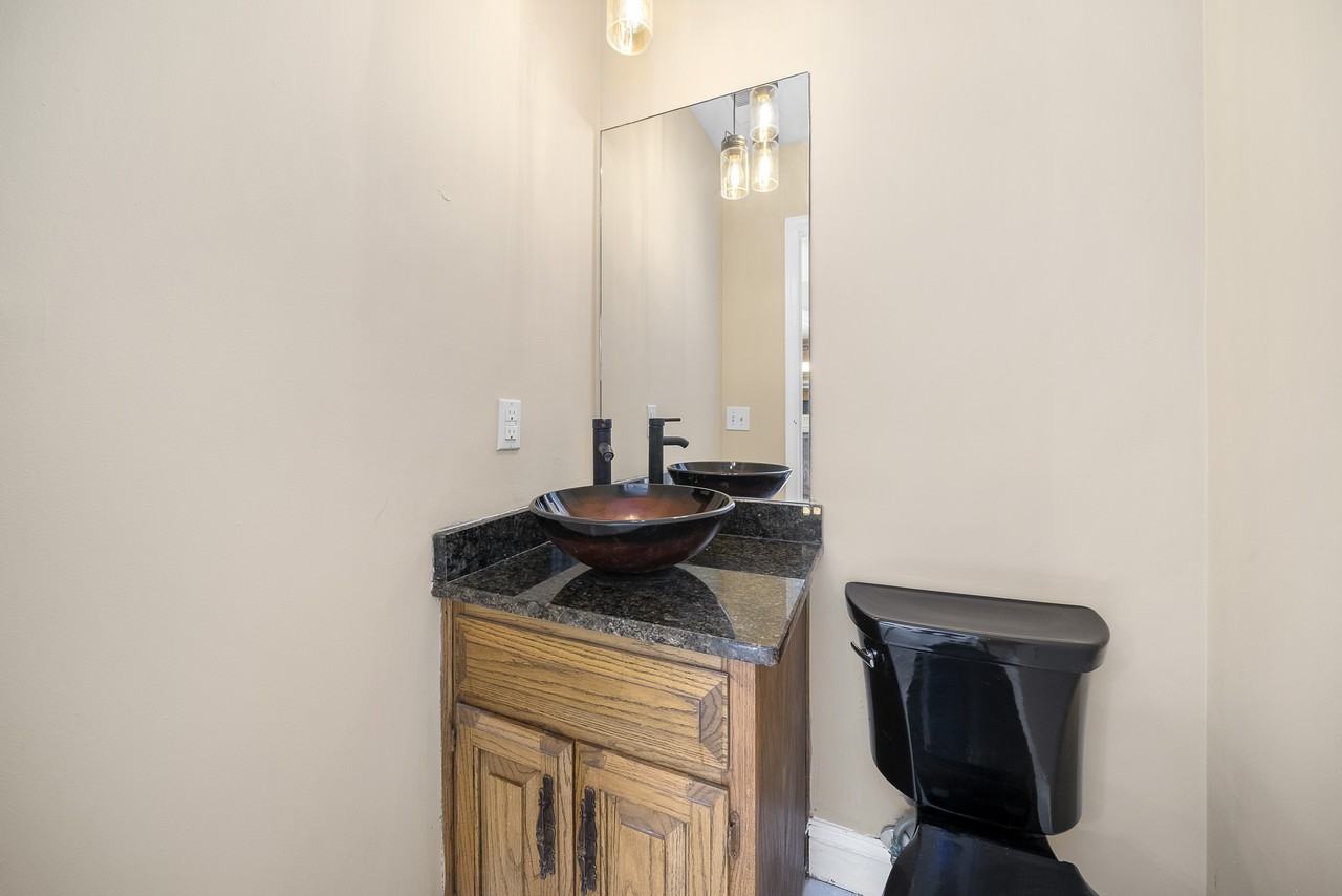 225 Wren Rd - Photo 2 of 39