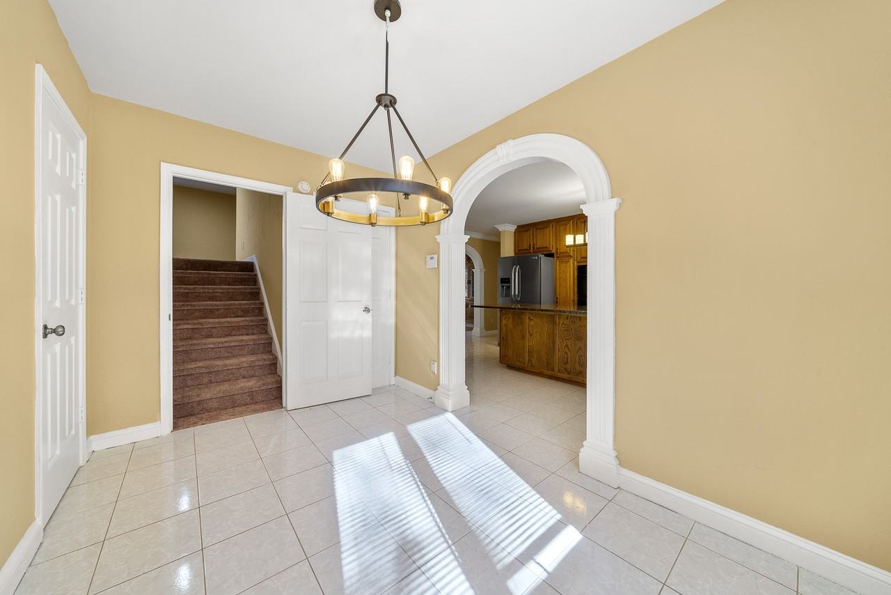 225 Wren Rd - Photo 6 of 39