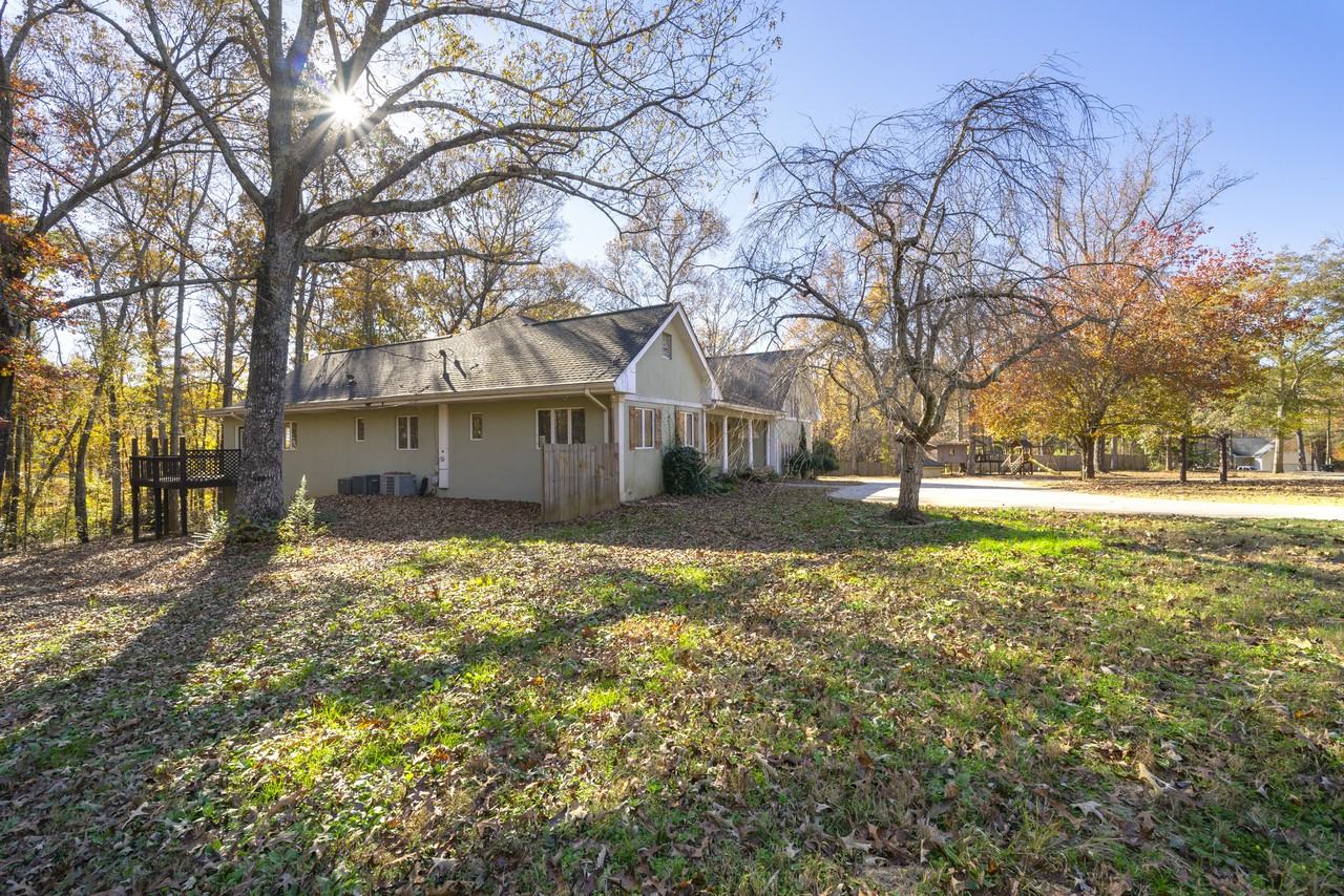 225 Wren Rd - Photo 3 of 39