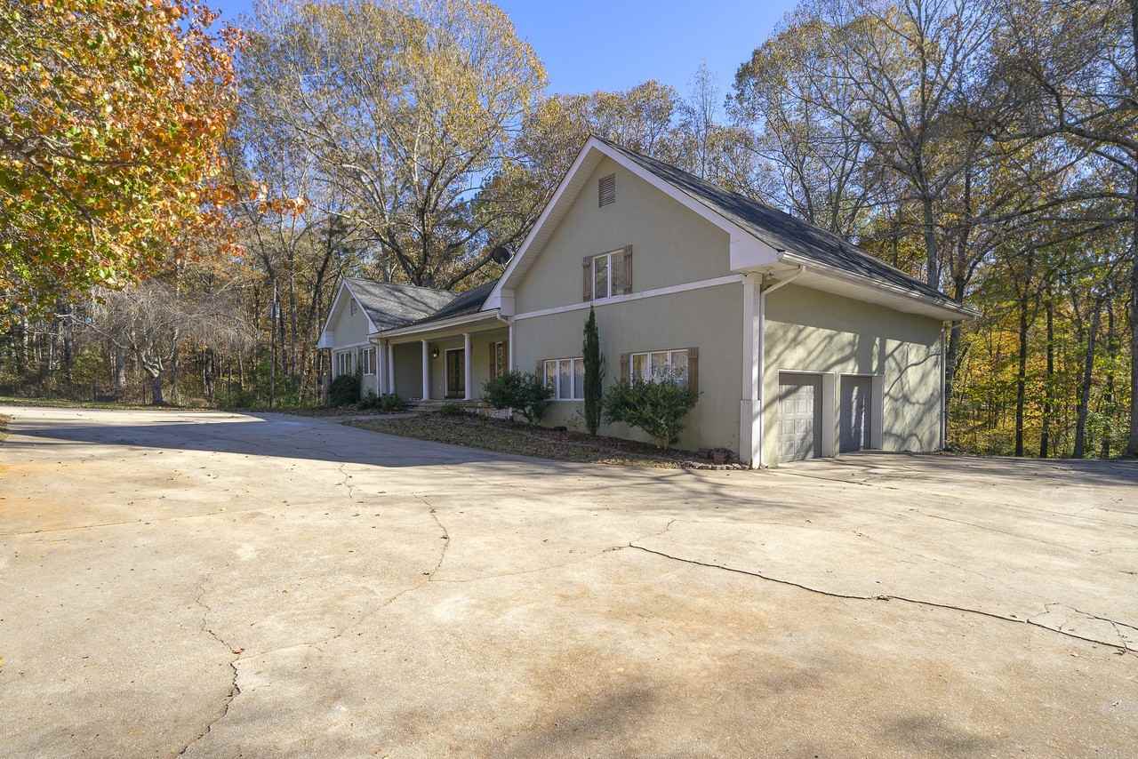 225 Wren Rd - Photo 7 of 39