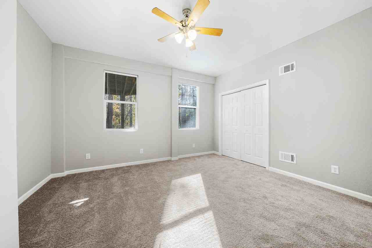 225 Wren Rd - Photo 4 of 39