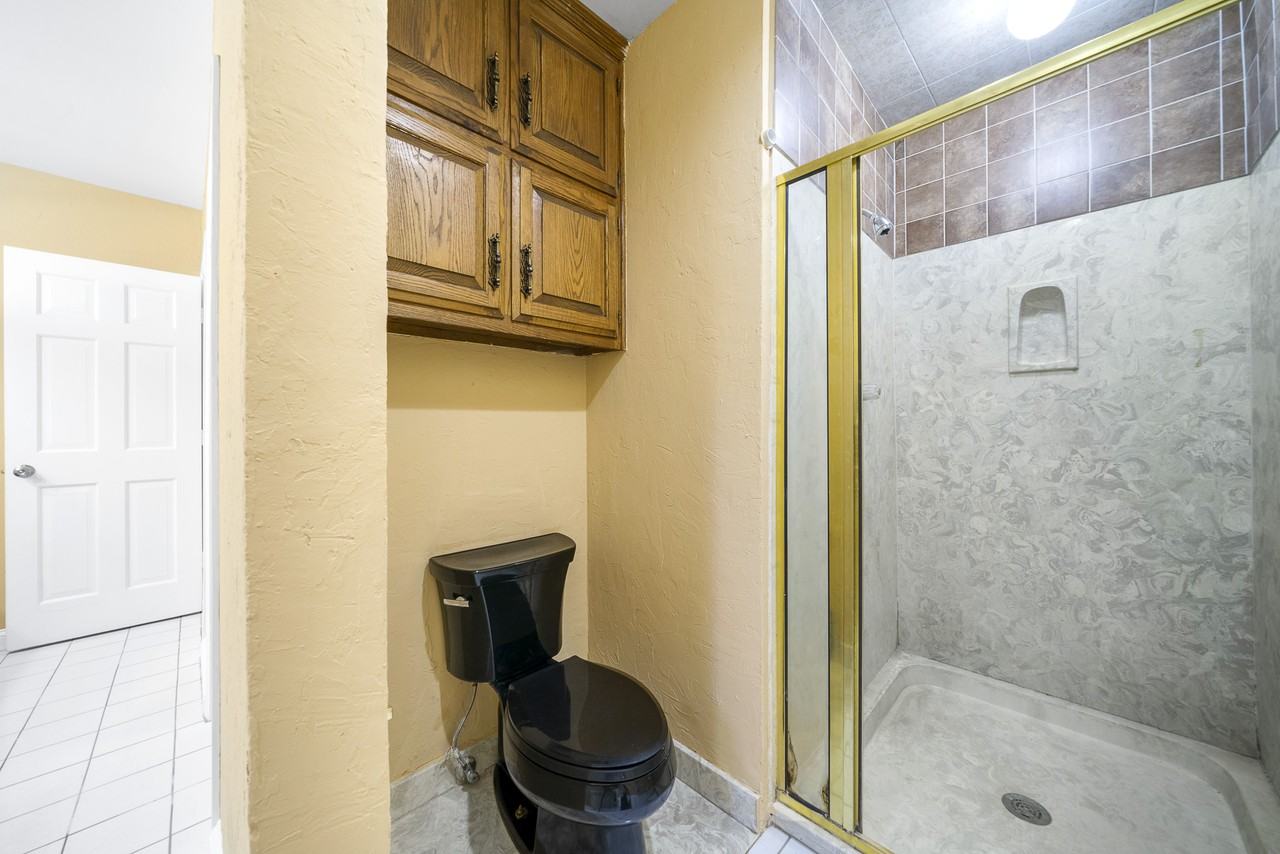 225 Wren Rd - Photo 3 of 39