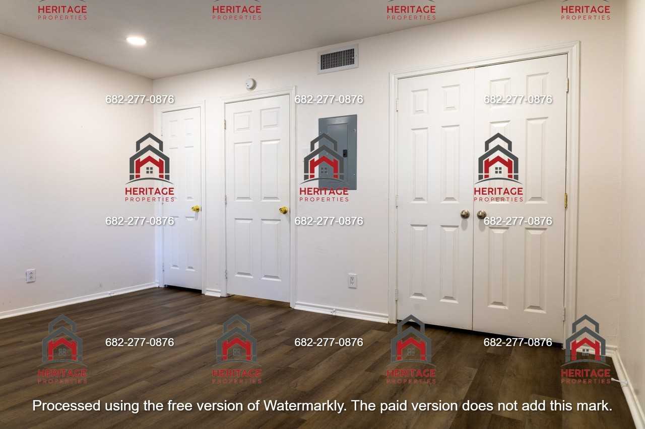 91 Runaway Bay Dr #127 - Photo 3 of 18