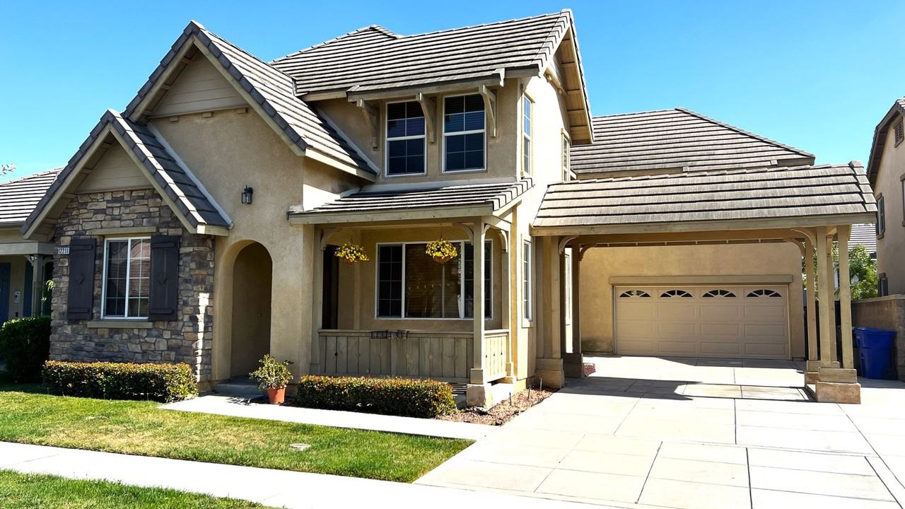 12211 Waterbrook Dr - Photo 2 of 30