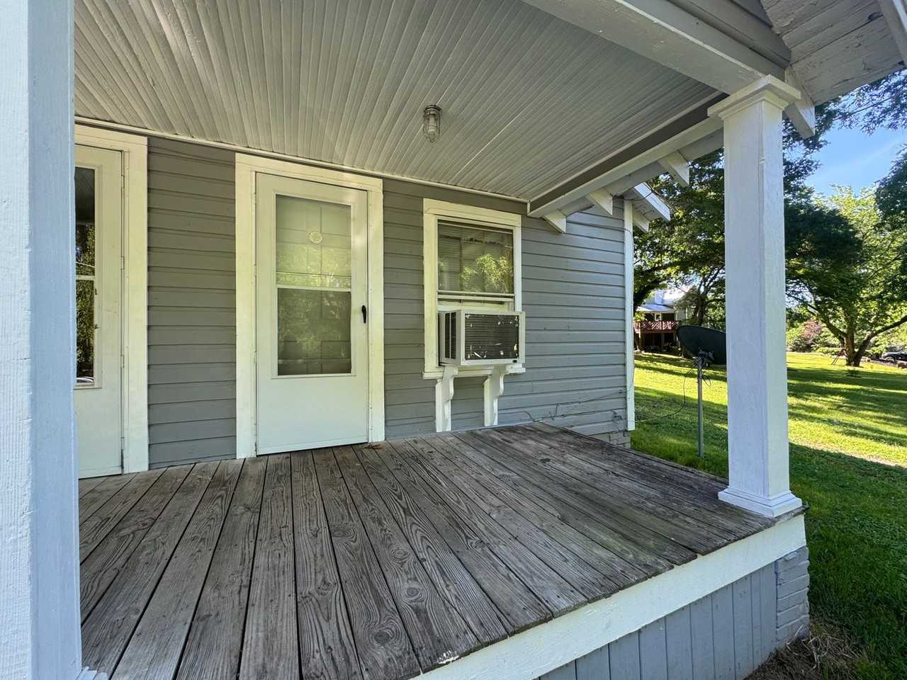 5 Queen St Sw - Photo 2 of 10