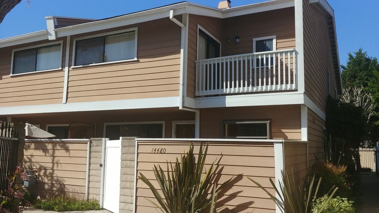 14480 Yukon Ave - Photo 2 of 16