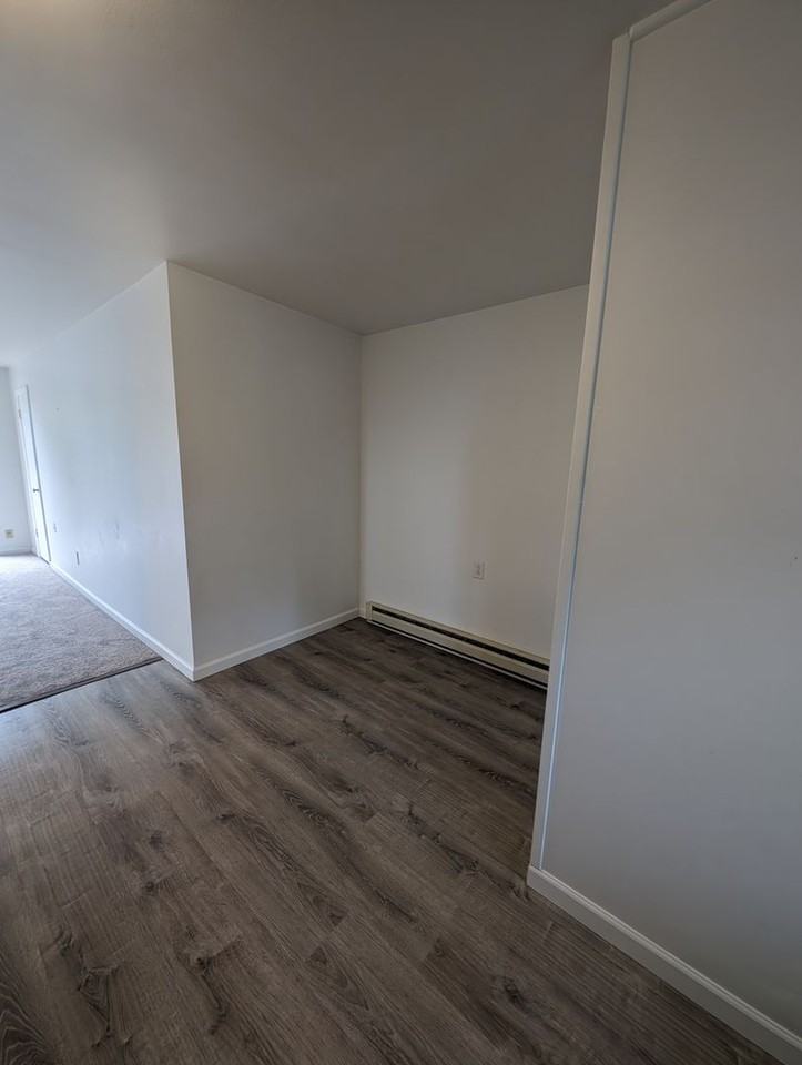 1910 Northeast Sylvan Way - Photo 7 of 14