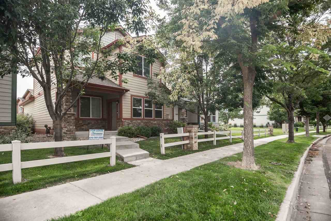 2551 Custer Dr - Photo 2 of 39