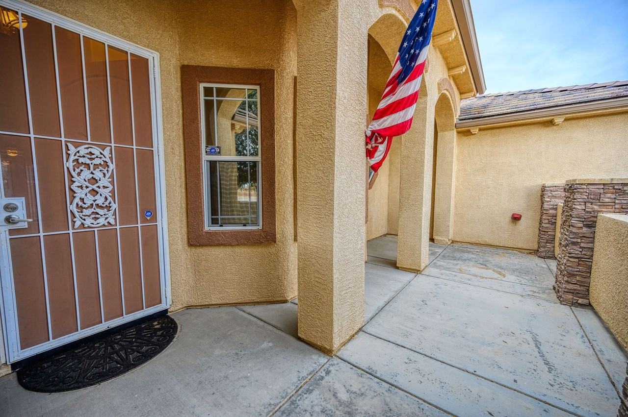 6780 Sandpebble St - Photo 3 of 26