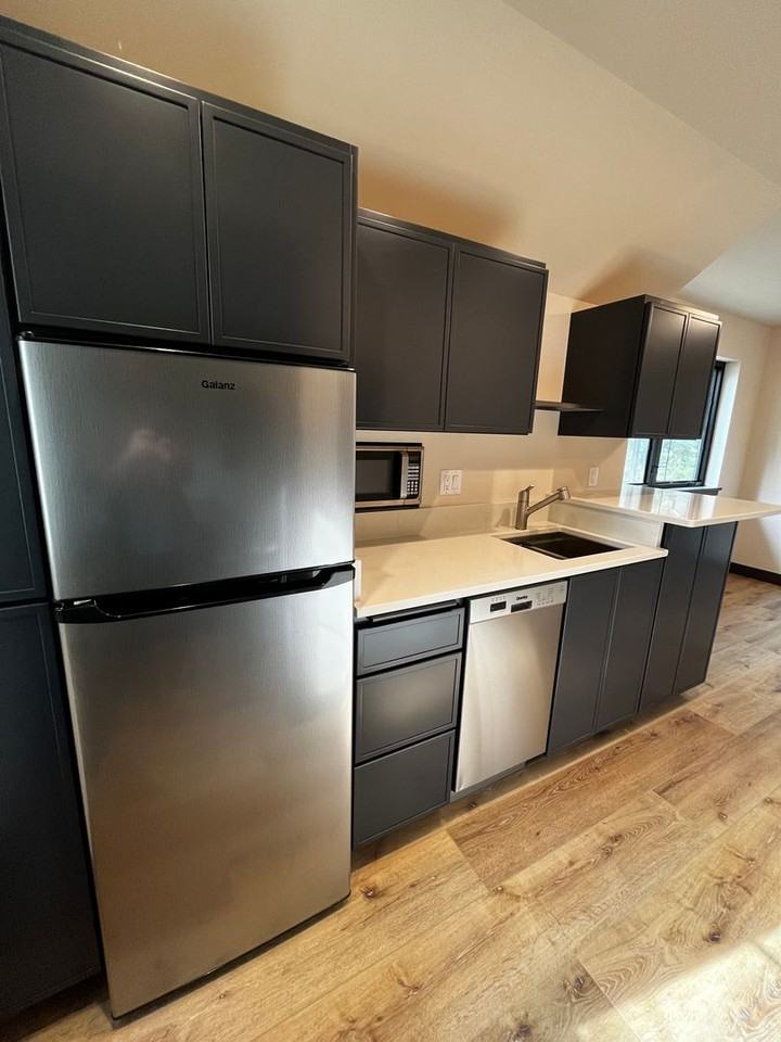 130 E Story St - Photo 2 of 22