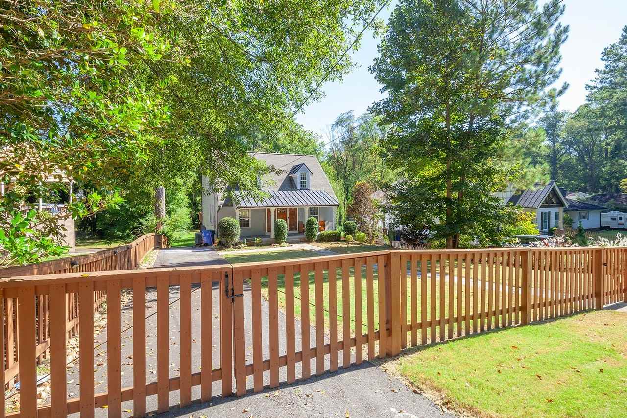 2063 Rector Dr Sw - Photo 2 of 37