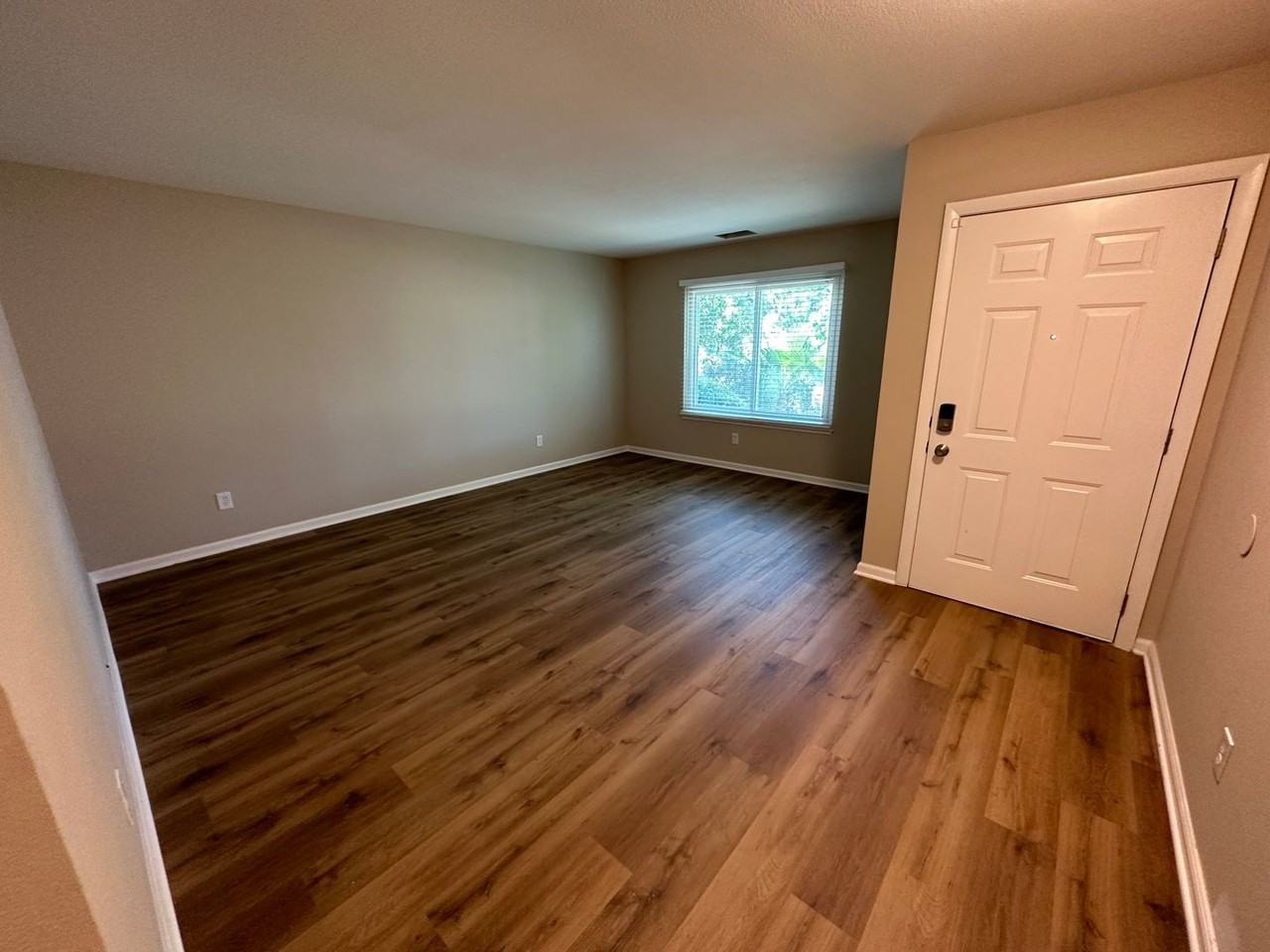 796 Peachwillow Dr - Photo 2 of 25