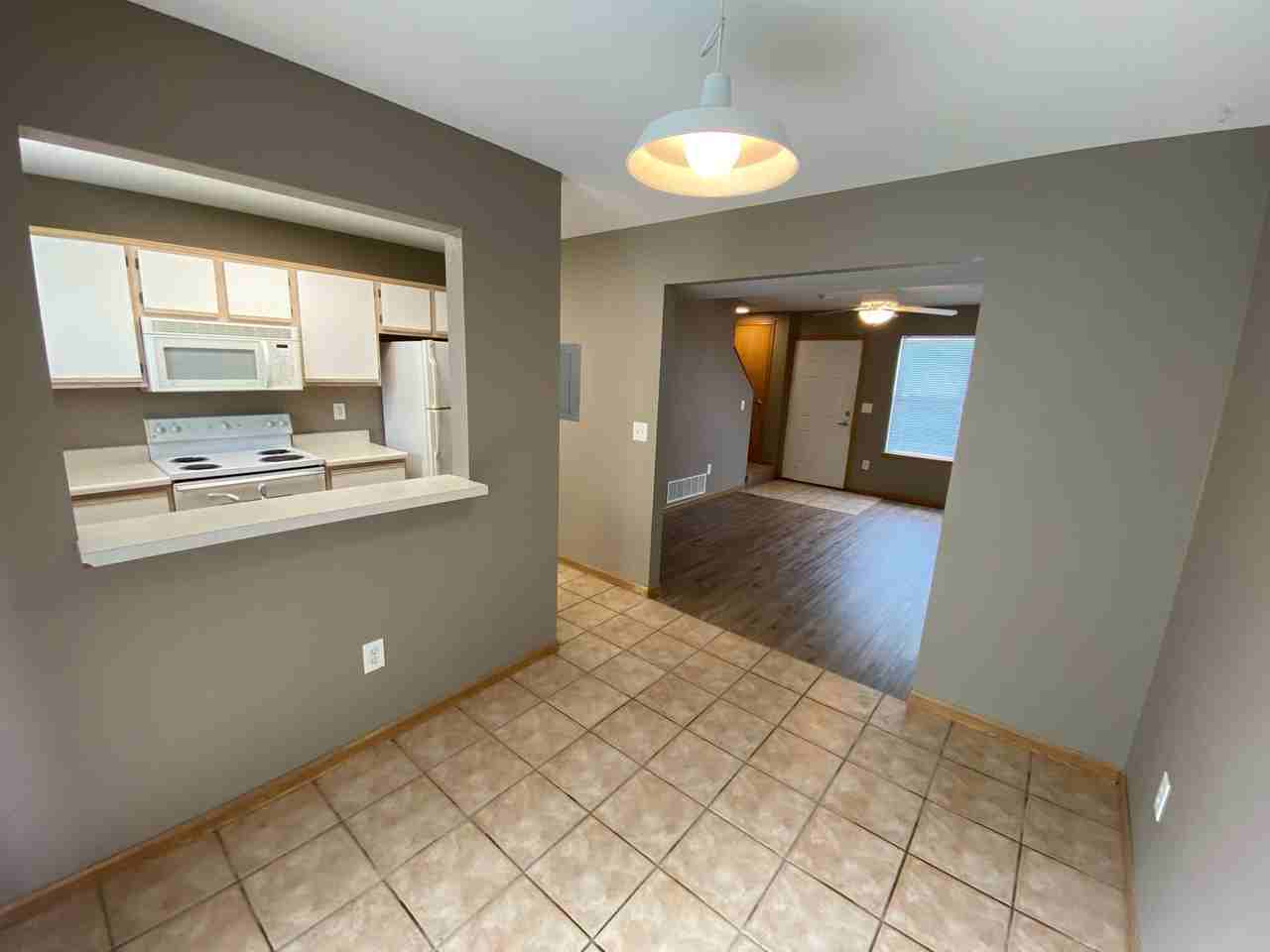 Updated Townhome,  Great Location - Photo 3 of 12