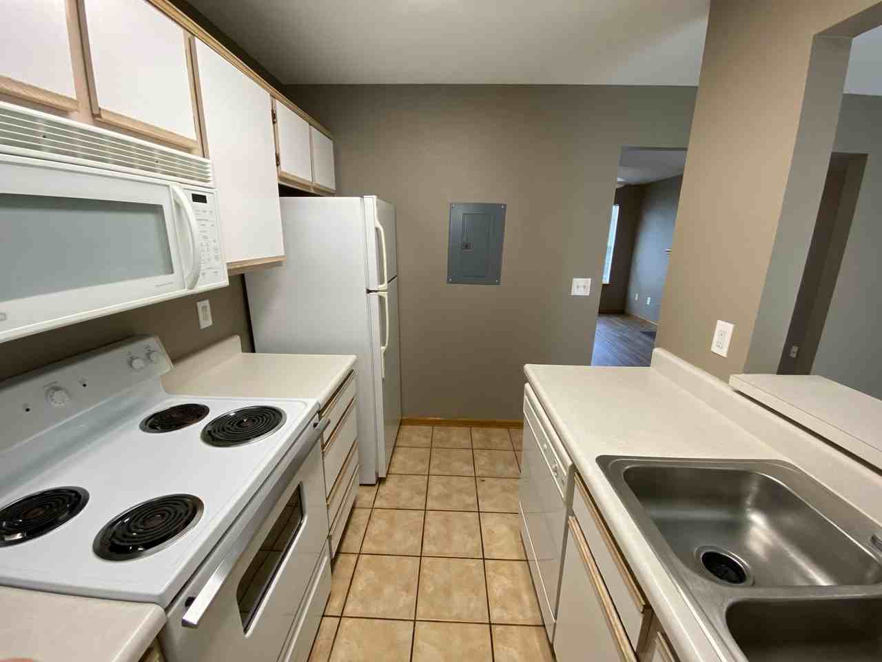 Updated Townhome,  Great Location - Photo 5 of 12