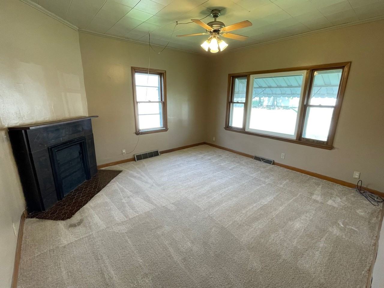 1406 North Oak Street - Photo 2 of 13