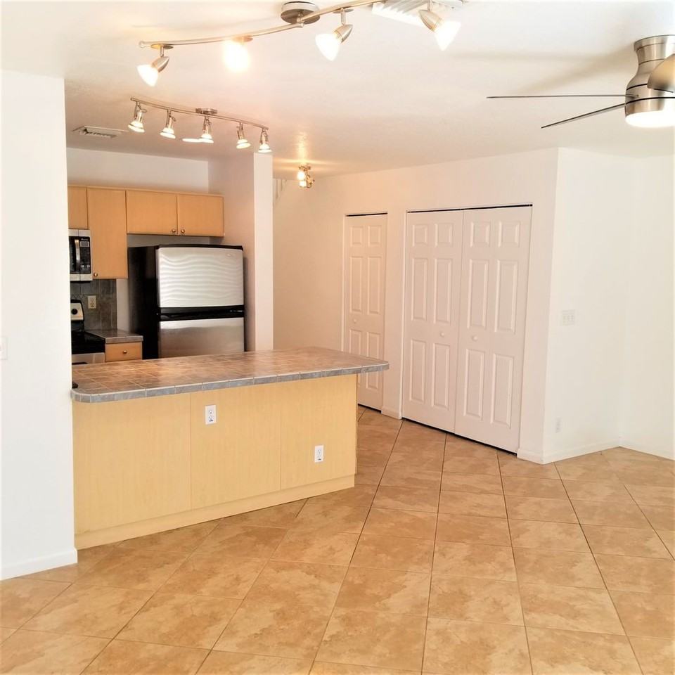 3221 Sw 15th Ave - Photo 6 of 24