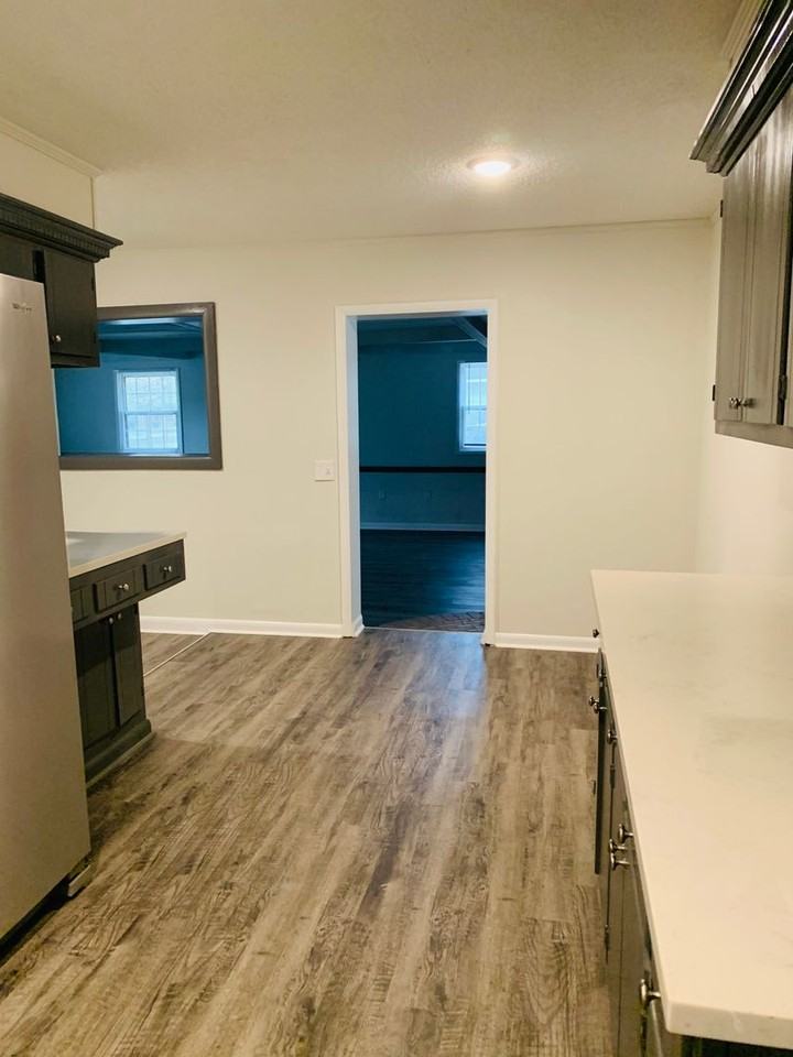 106 Ward Avenue Southwest - Photo 7 of 23