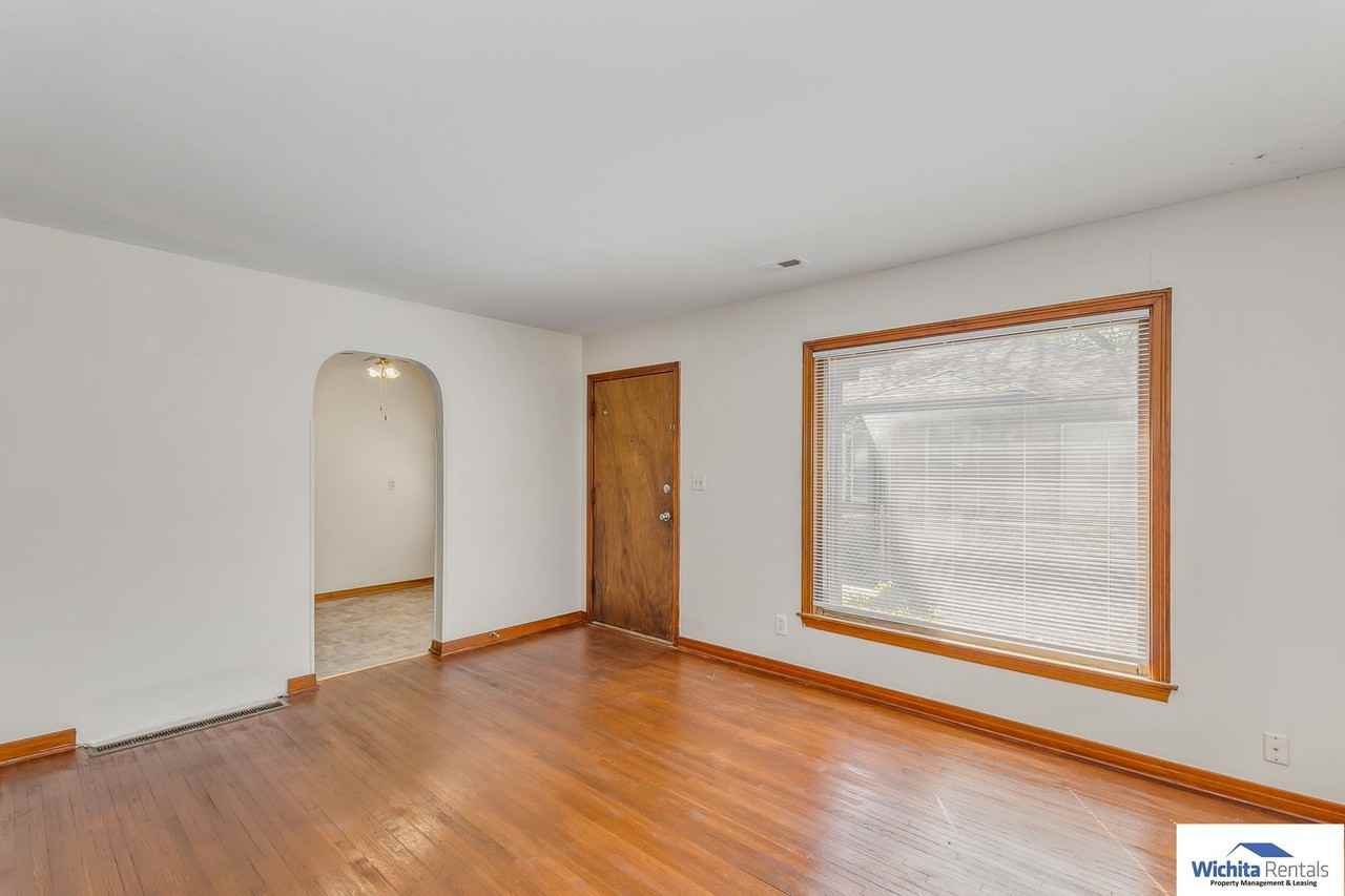 4718 Arbor St - Photo 3 of 13