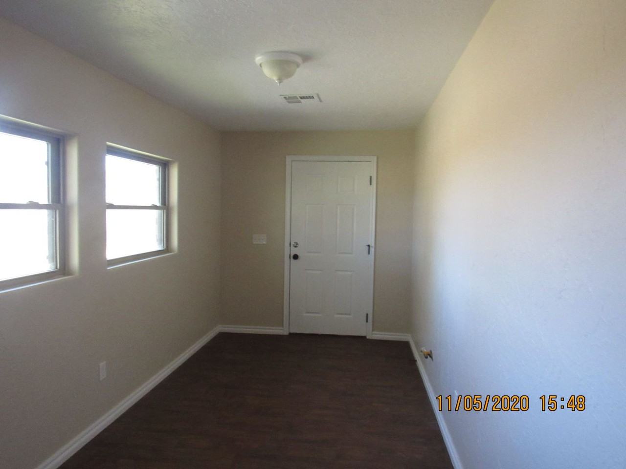 11618 Ne 165th St - Photo 2 of 33