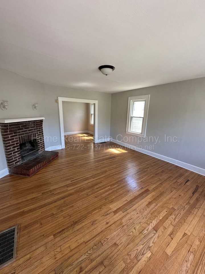 1705 Graham Ct - Photo 2 of 7