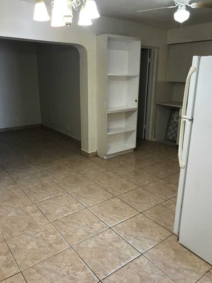 554 Nw 40th Ct - Photo 3 of 19