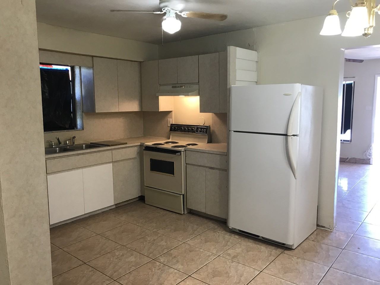 554 Nw 40th Ct - Photo 4 of 19