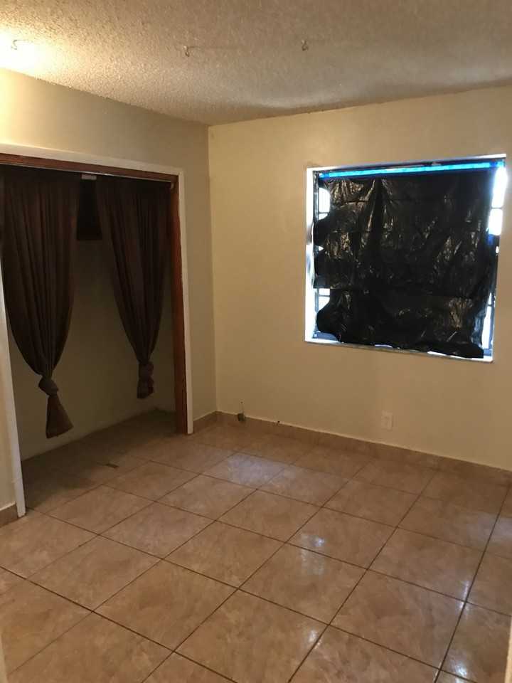 554 Nw 40th Ct - Photo 6 of 19