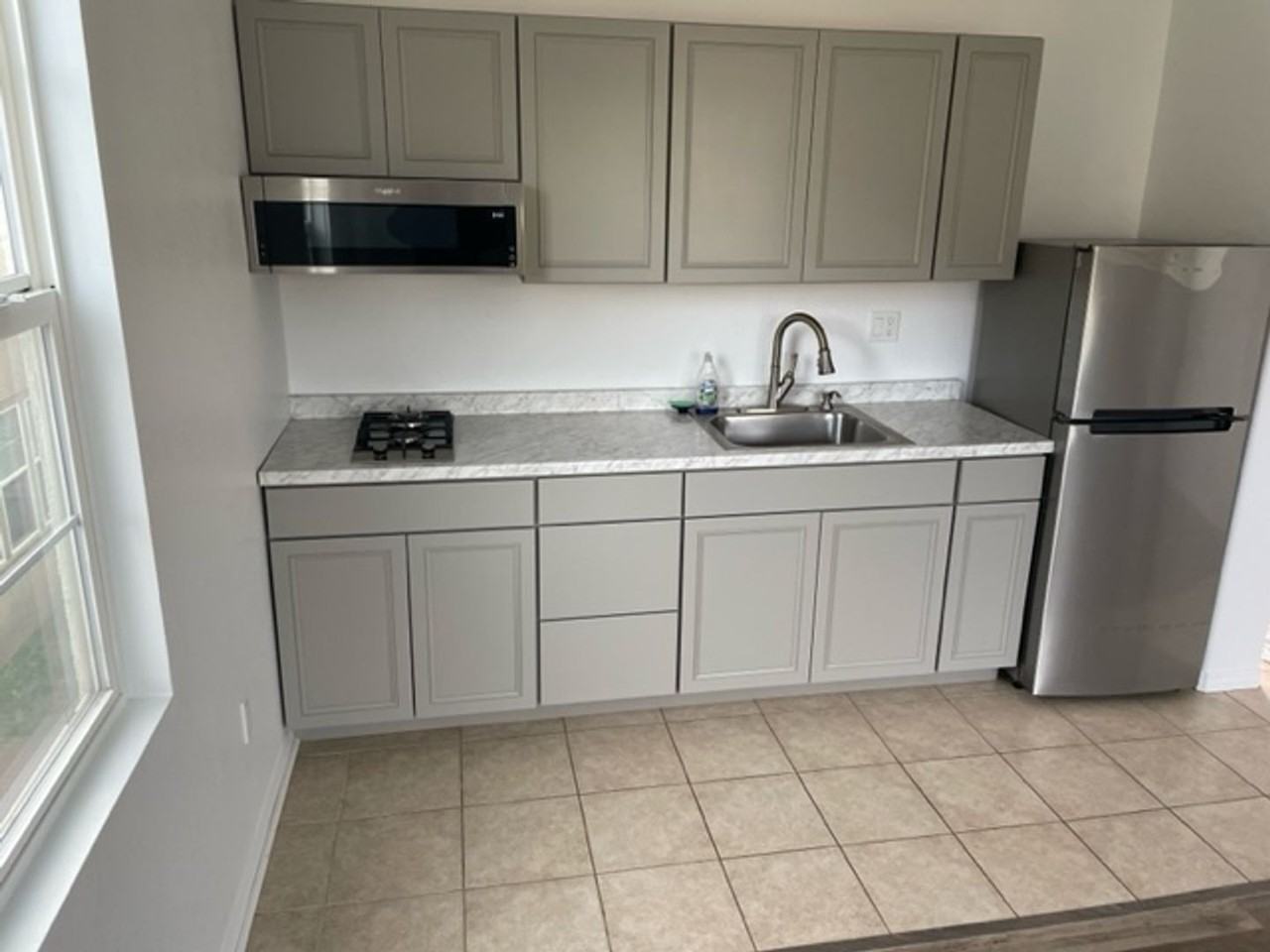 3043 Thames River Dr - Photo 2 of 7