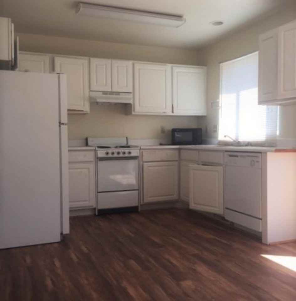 1731 W Kagy Blvd - Photo 7 of 15