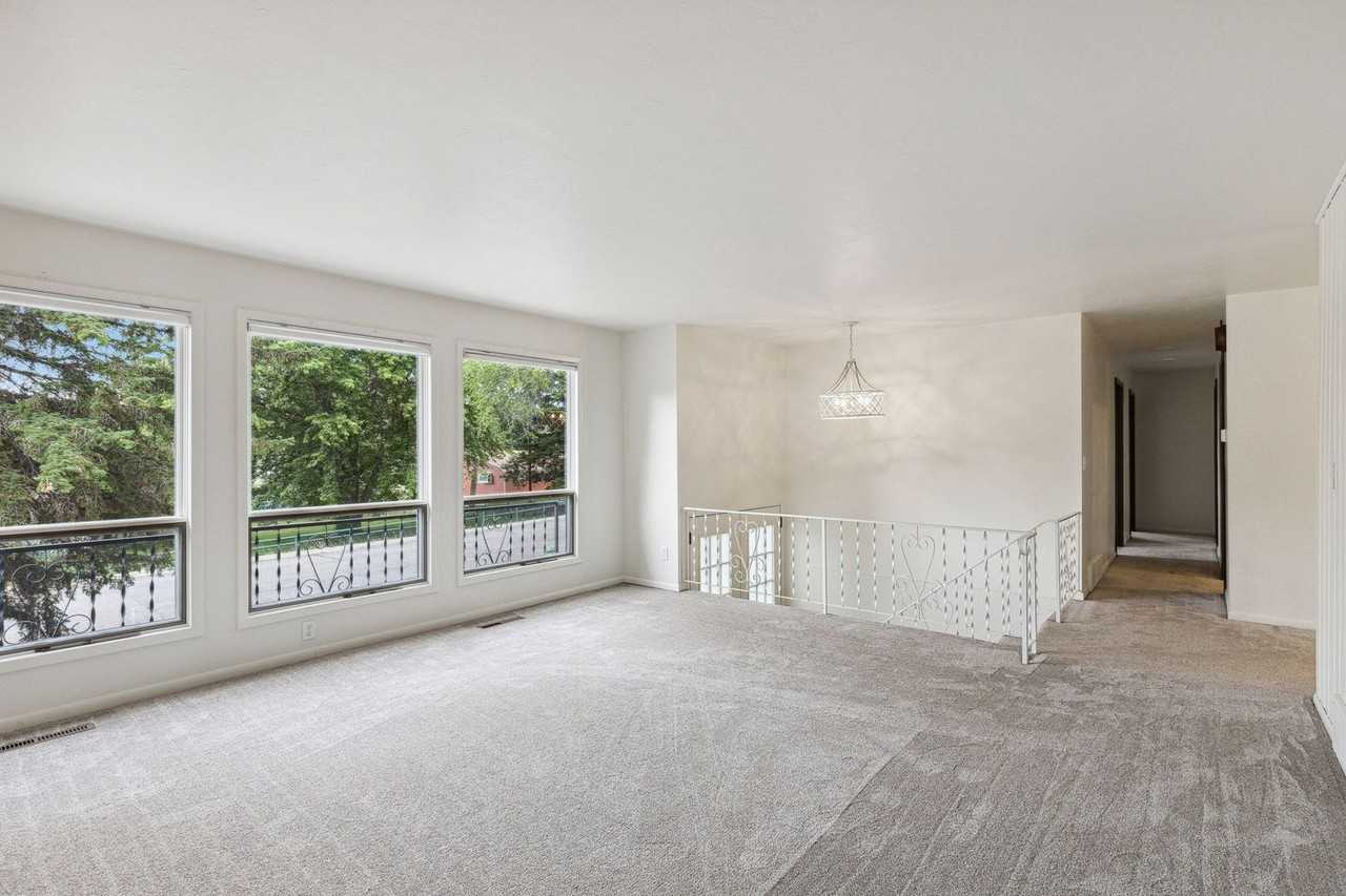 4606 Aspen Dr - Photo 7 of 32
