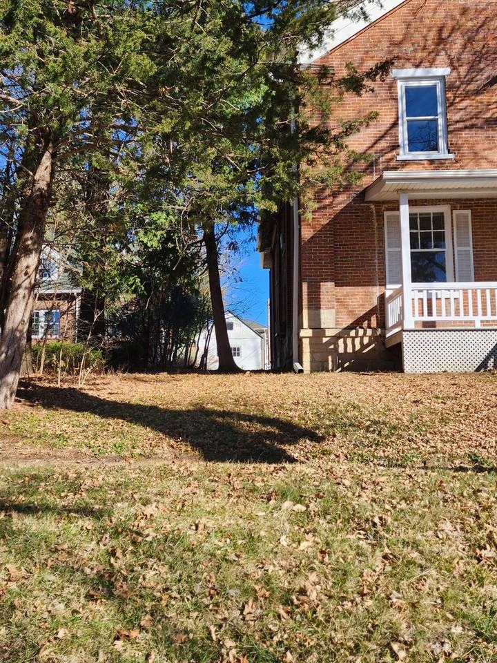 413 3rd St SW - Photo 5 of 15