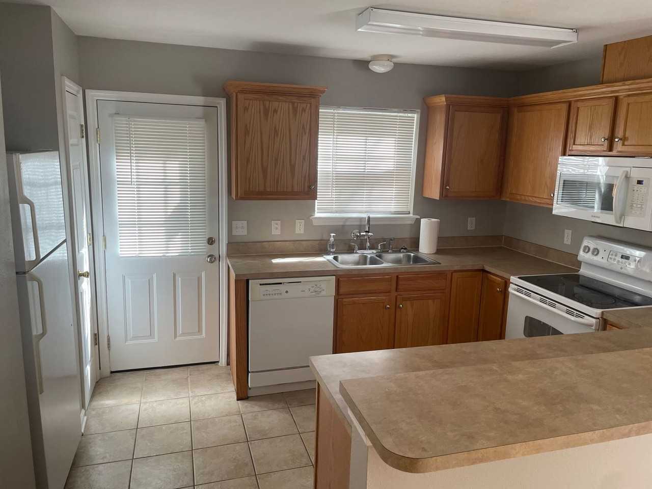 1837 Nena Hills Dr - Photo 4 of 12