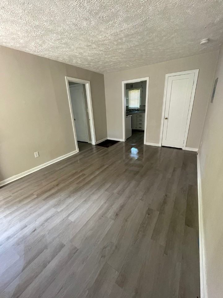 1512 S Pattie St - Photo 4 of 10