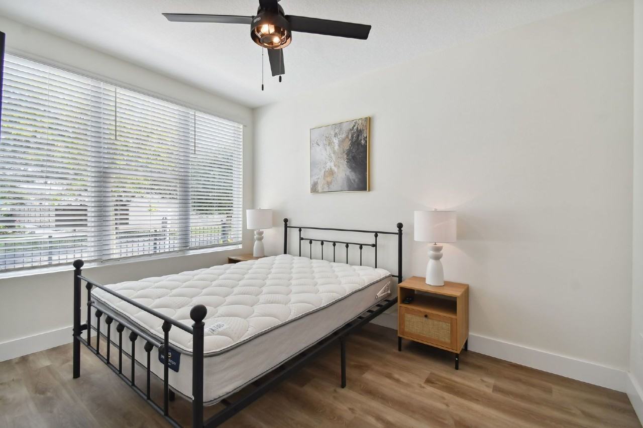 120 E Gladys St #2 - Photo 3 of 30