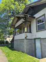 1115 Se Roberts Ave - Photo 1 of 1
