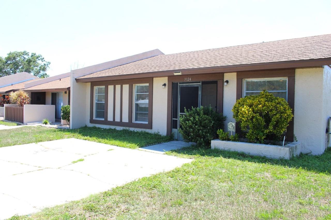 3124 Dreyfushire Blvd - Photo 2 of 31