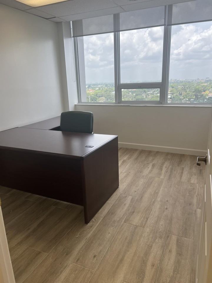 2455 East Sunrise Boulevard #917I - Photo 4 of 12