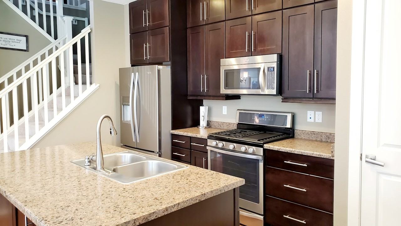 10769 28th Place - Photo 5 of 29