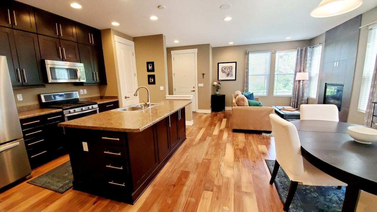 10769 28th Place - Photo 7 of 29