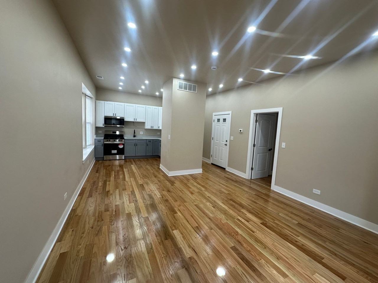 Elizabeth Apartments LLC - Photo 4 of 50