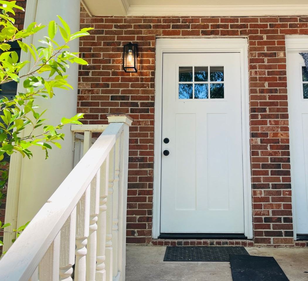 2141 Thompson Ave SE - Photo 2 of 23