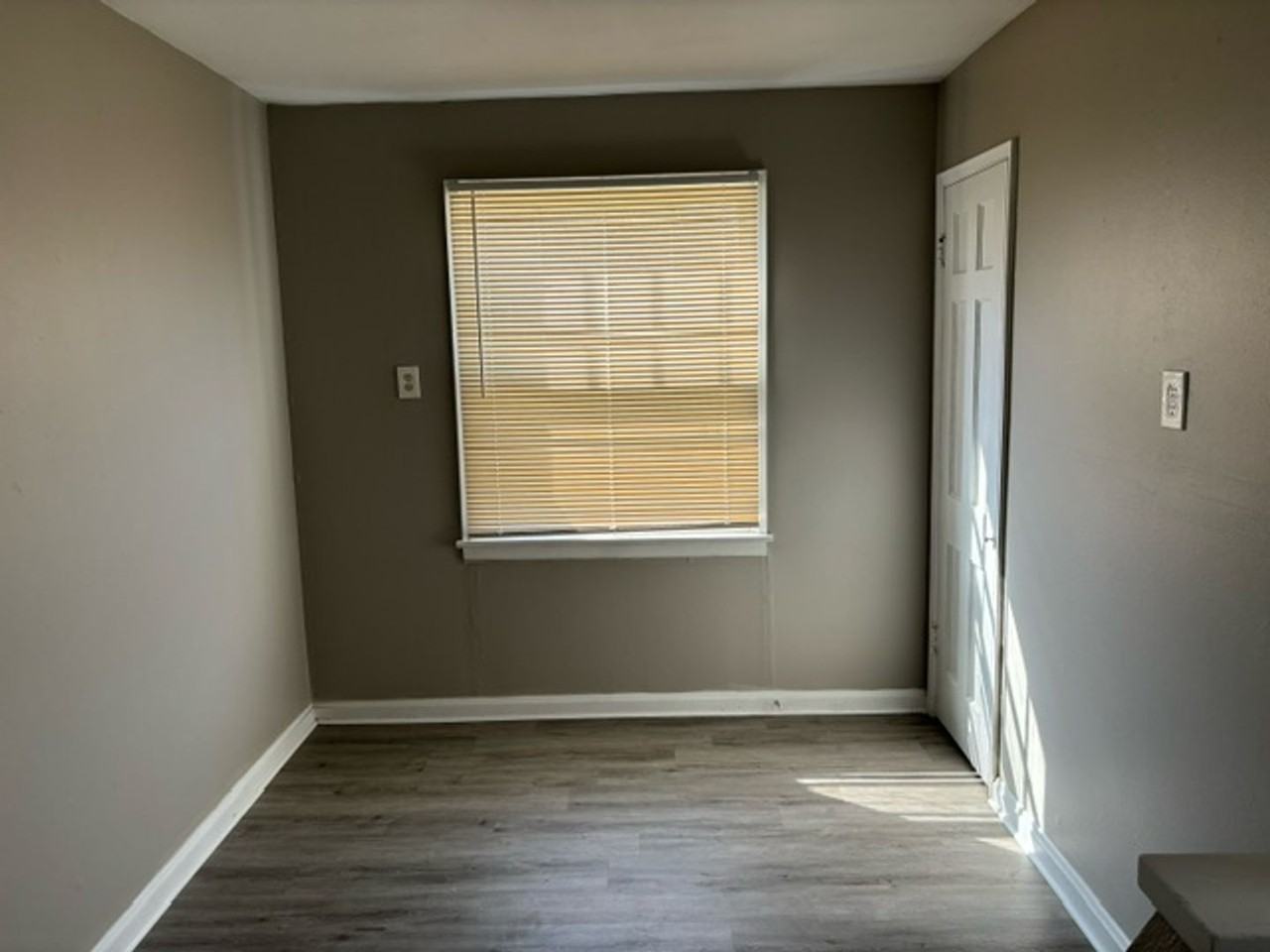 7431 Esterbrook Dr - Photo 2 of 5