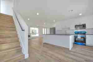 featured image of 11730 Hamlin St